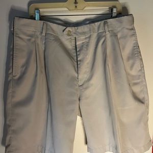Light khaki men’s traveler shorts, Jos A Bank